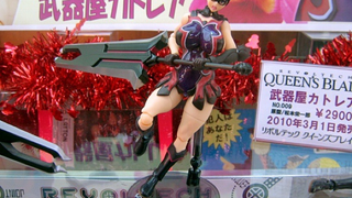 NSFW: Absurd Queen's Blade Curves In Figure Form